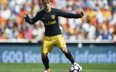 博鱼电竞动态-C罗任意球绕过人墙直挂网窝