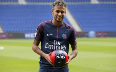 博鱼电竞精华-乌奈西蒙再成英雄